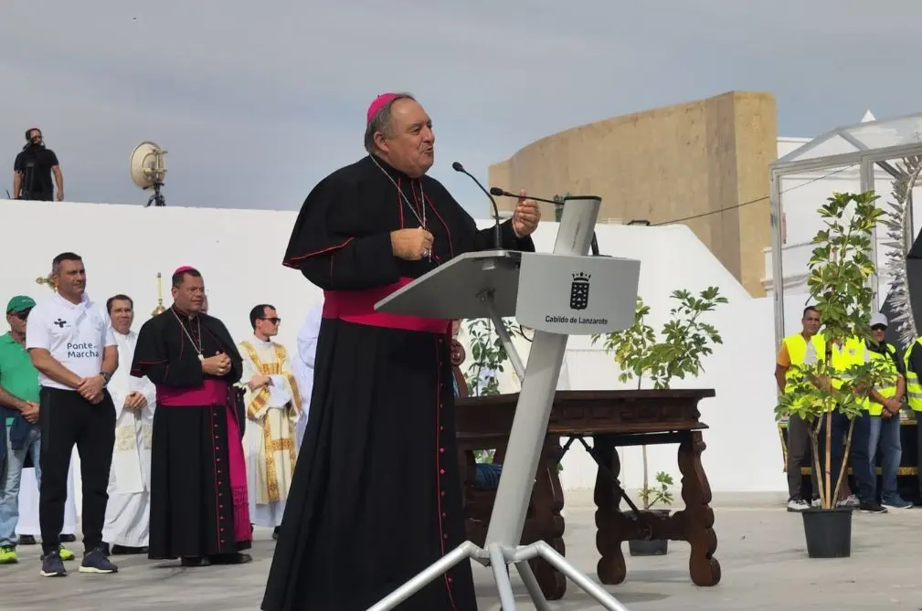 José Mazuelos, obispo de Canarias