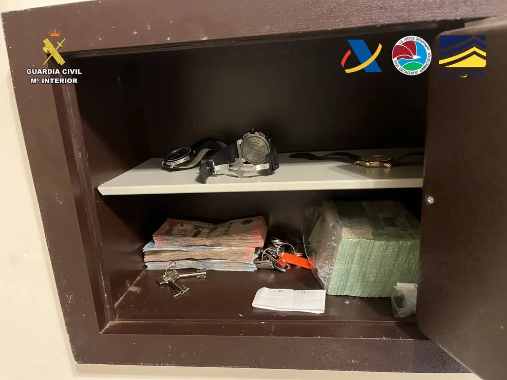 96e2fec7-b153-41d7-af98-2e14a091d1ec