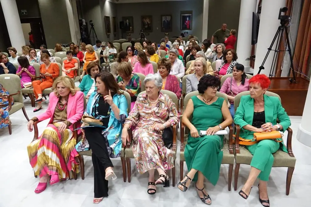 Homenaje a las mujeres parlamentarias