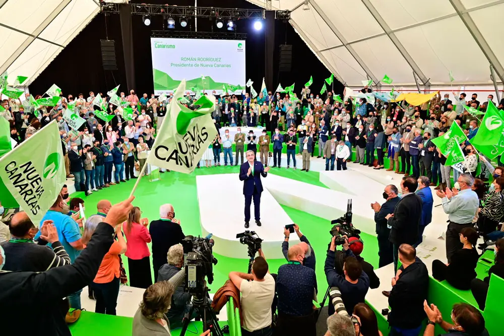 Román Rodríguez, aclamado en el último congreso de Nueva Canarias