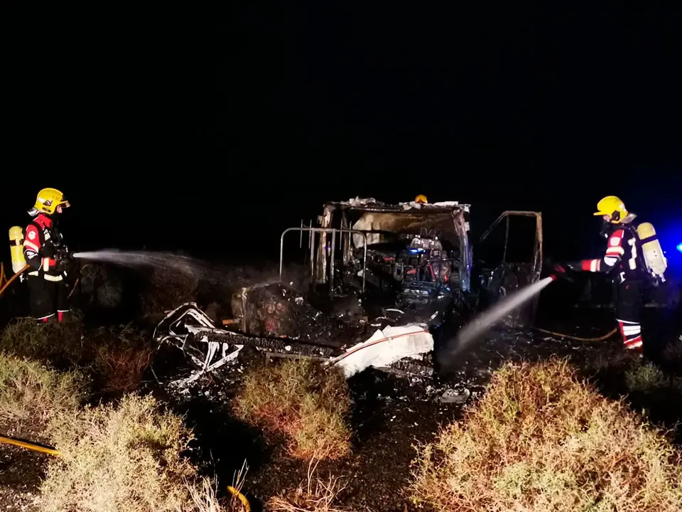 La autocaravana, totalmente destruida