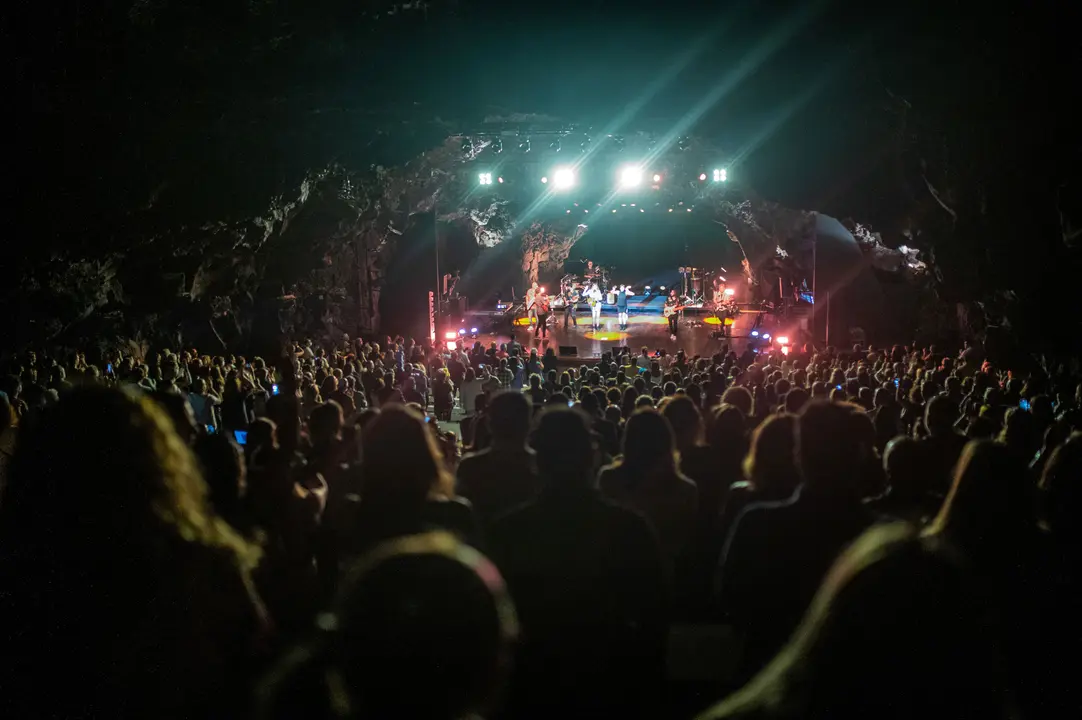 No cabía ni un alma en el auditorio de los Jameos del Agua