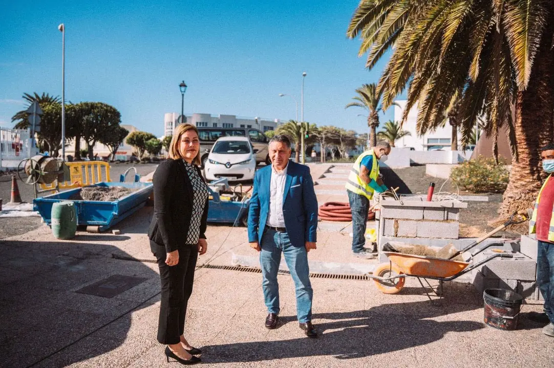 Alcaldesa y concejal de Arrecife