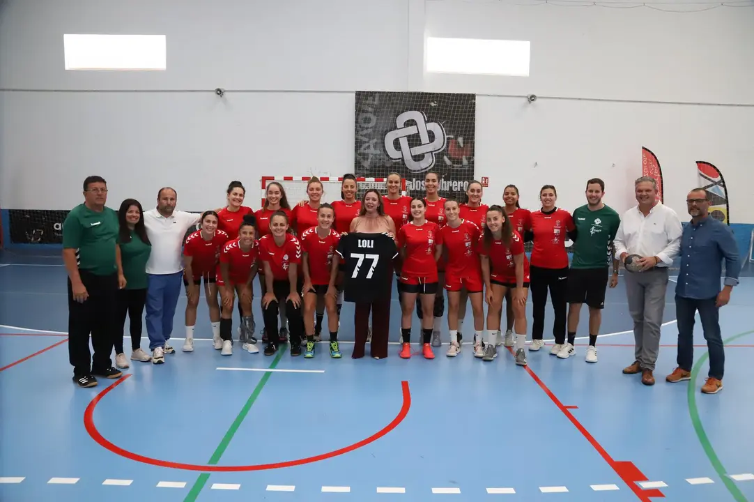 Visita al equipo balonmano femenino CICAR Lanzarote