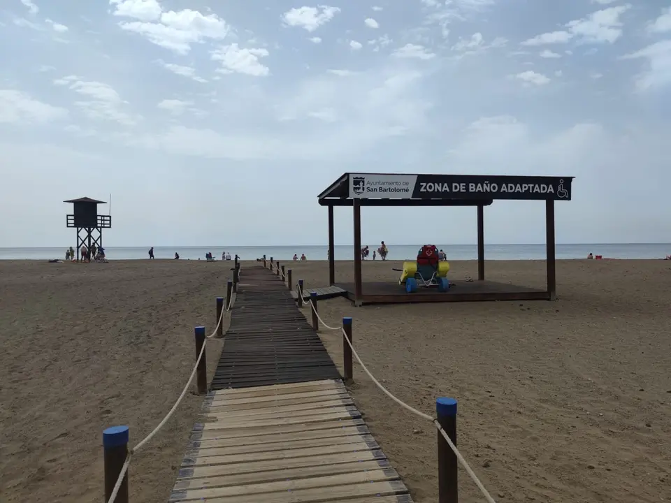 Pasarela de la playa.