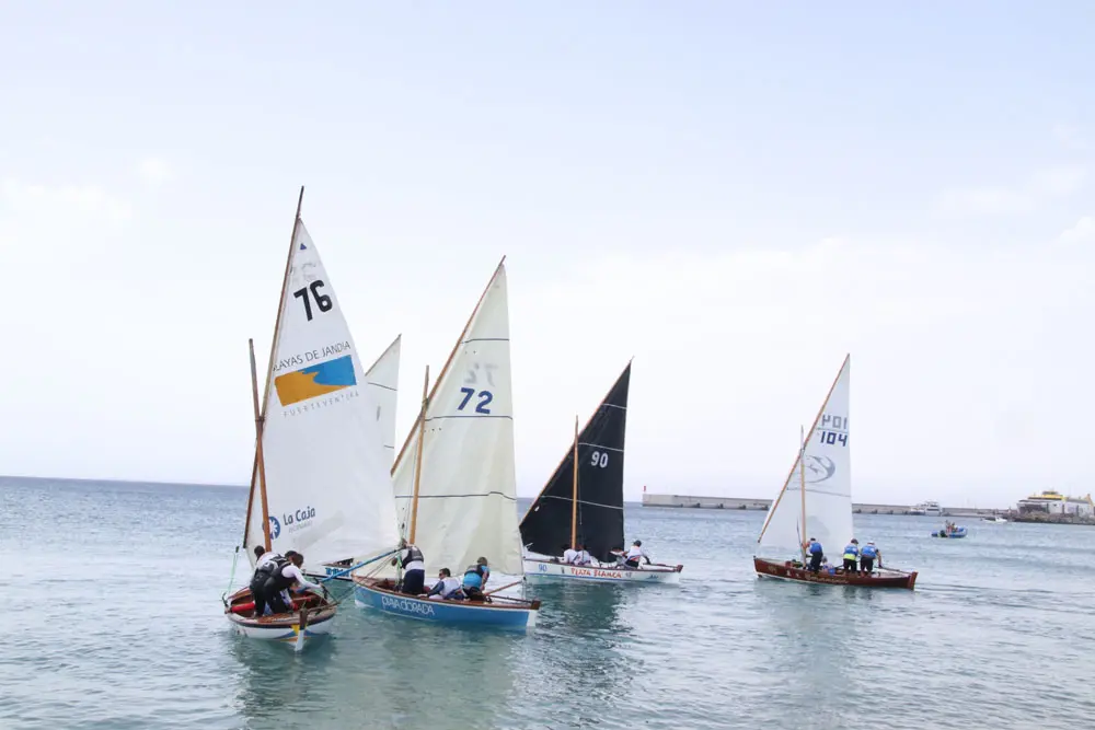 vela-latina-playa-blanca