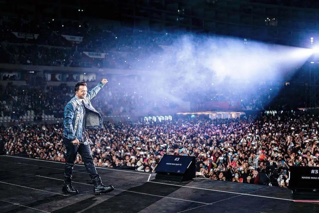 Luis Fonsi en uno de sus conciertos