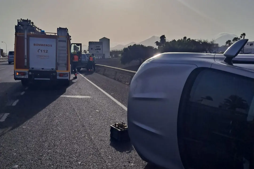 Vuelco del coche por El Cable