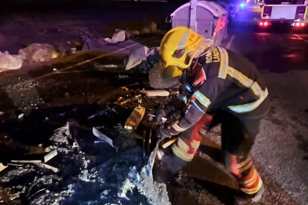 Incendio contenedores Arrecife