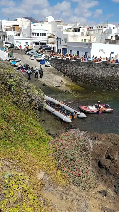 Llegada de personas migrantes a Punta Mujeres, este domingo