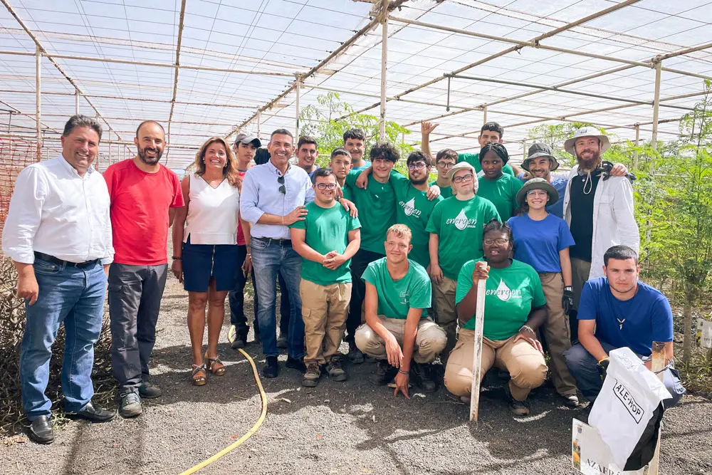 Visita del alcalde de Teguise al ciclo agroecológico en el Complejo