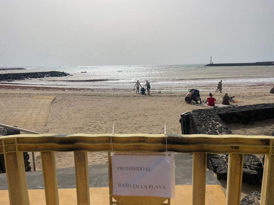Playa de Las Cucharas cerrada