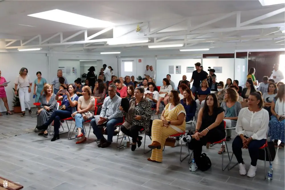 Inauguración del centro Conecta Tías