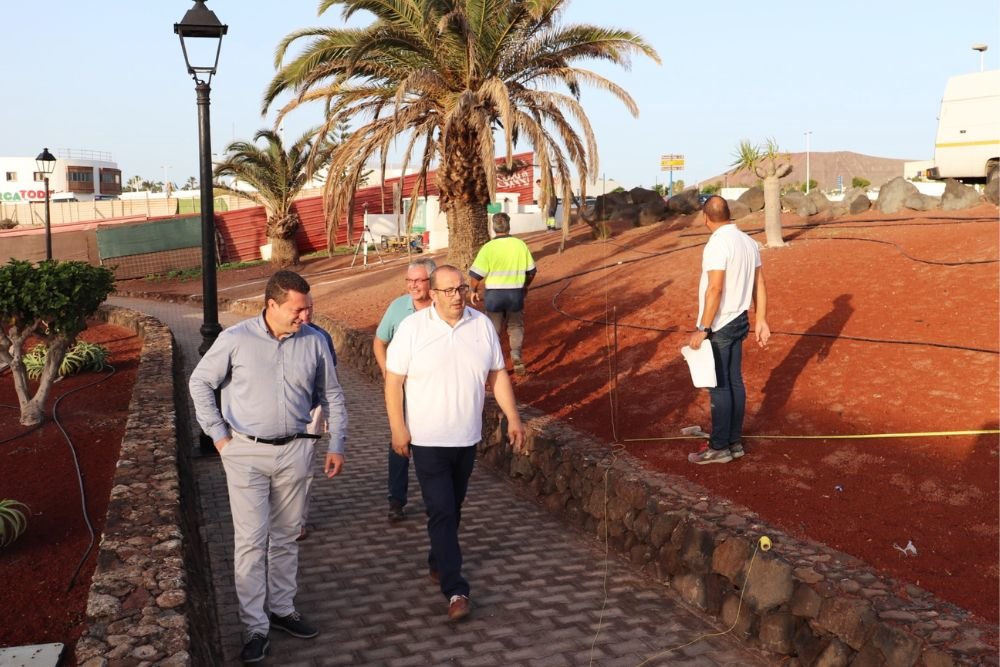El Ayuntamiento de Yaiza ejecuta obras en Playa Blanca