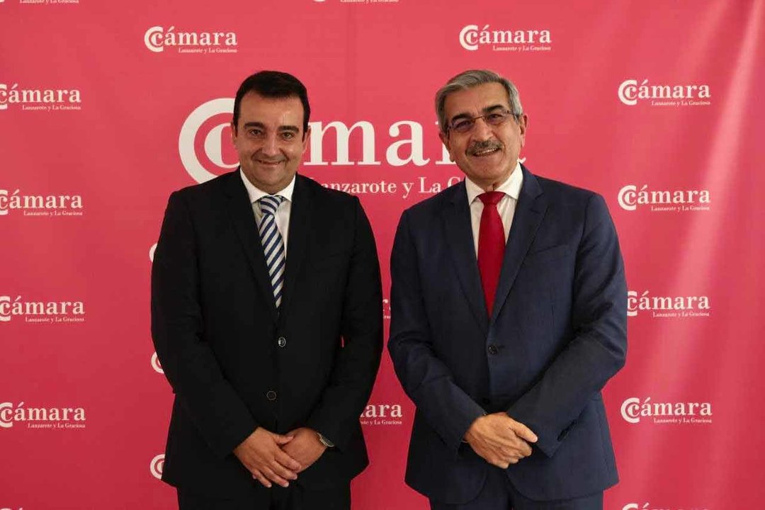 Román Rodríguez y José Valle en el pleno de la Cámara de Comercio de Lanzarote