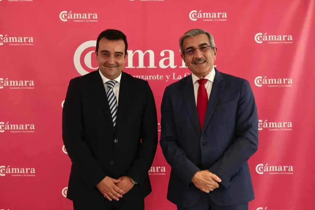 Román Rodríguez y José Valle en el pleno de la Cámara de Comercio de Lanzarote