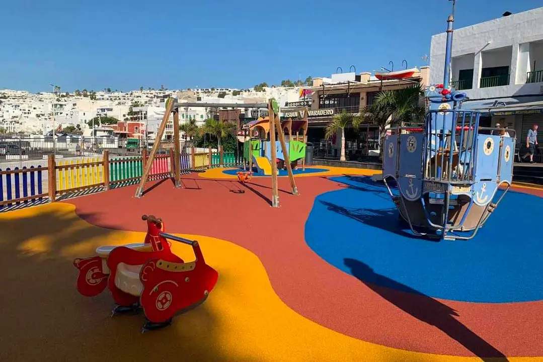 Reforma parque infantil de Tías