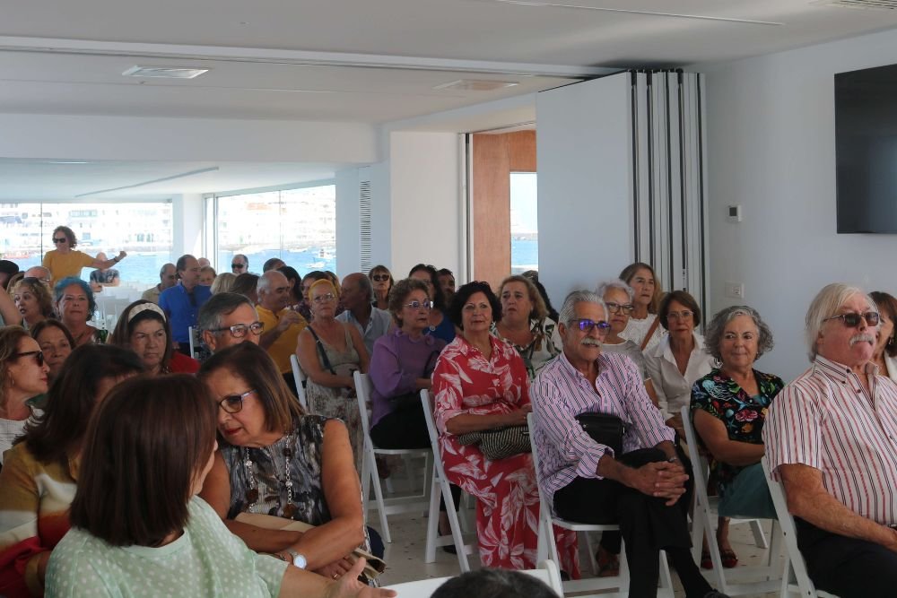 El Área de Salud de Lanzarote homenajea a los profesionales jubilados durante los tres últimos años