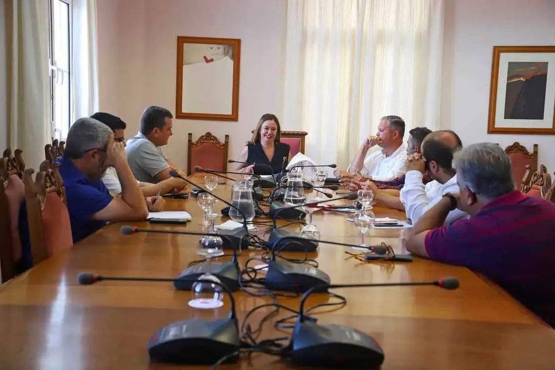 Reunión del Cabildo con equipos femeninos