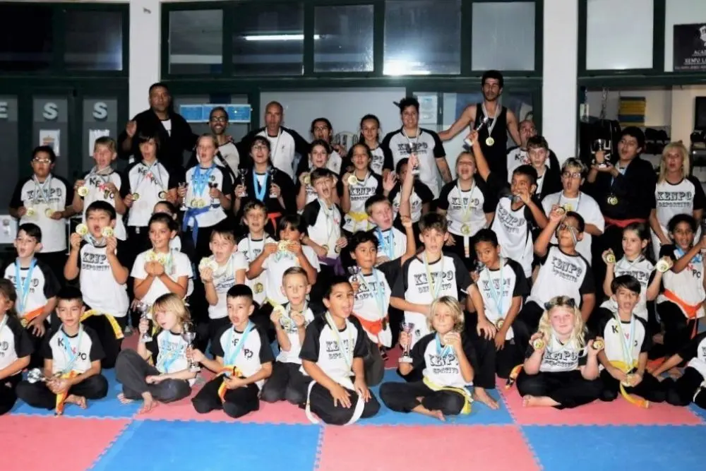 Deportistas de kenpo en Playa Blanca