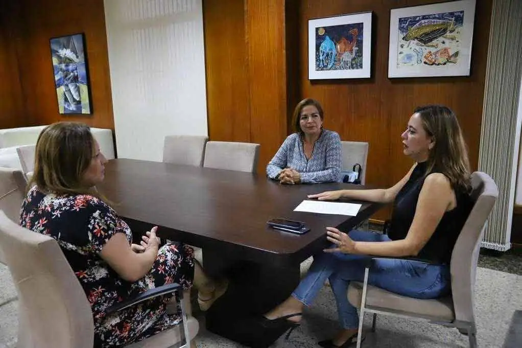 Reunión Cabildo, UGT y CCOO