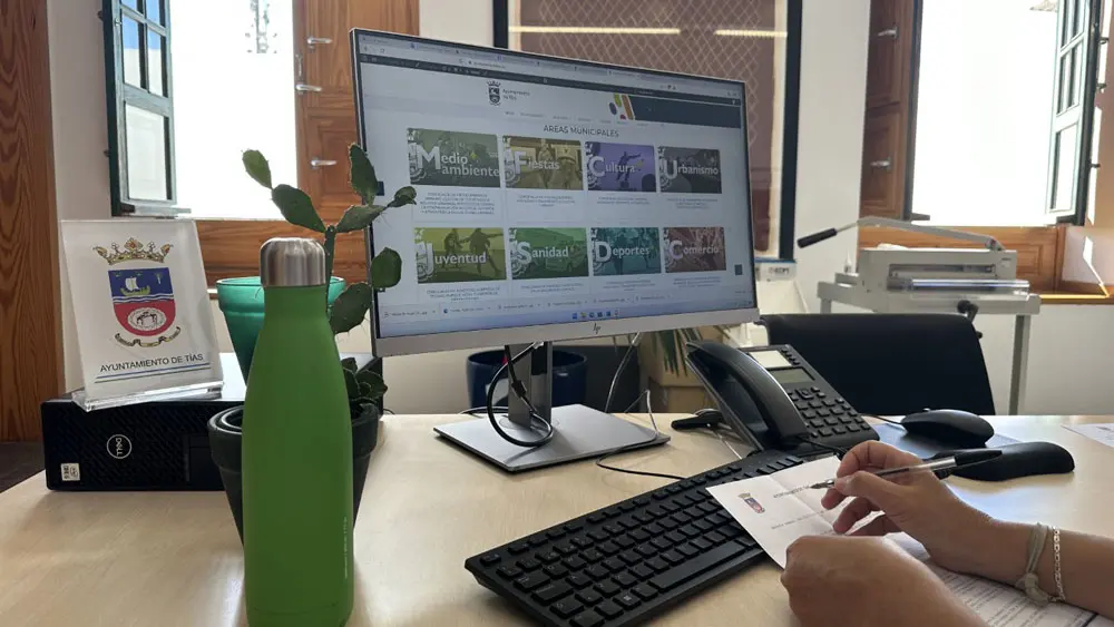 Tías implanta el Plan de Igualdad en su personal laboral 
