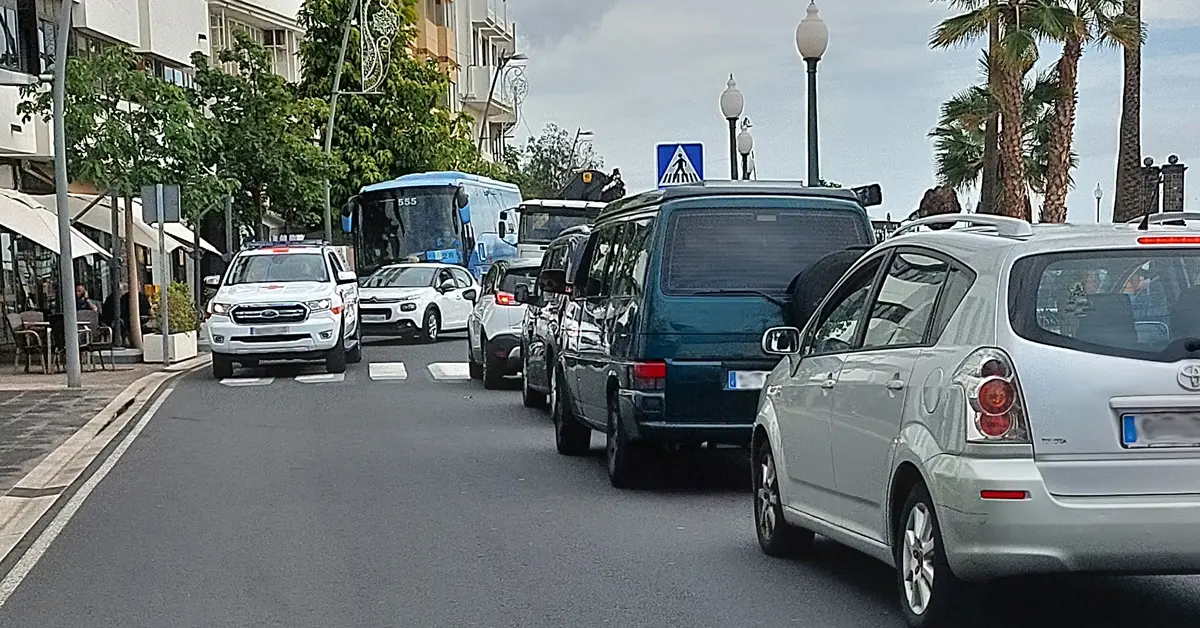 Tráfico en la Avenida Marítima