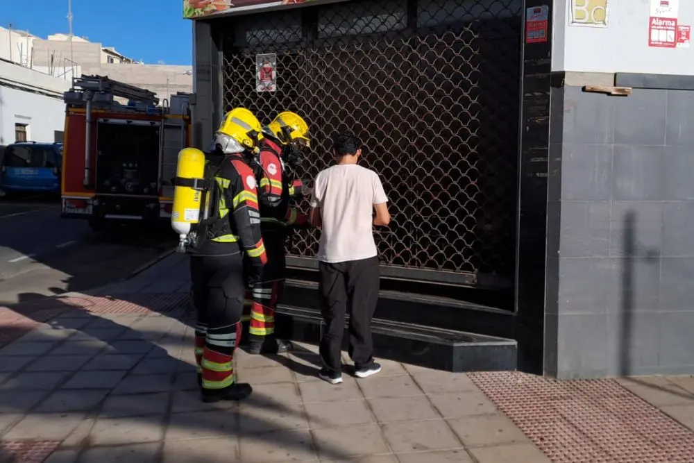 Los bomberos cortaron la fuga de gas