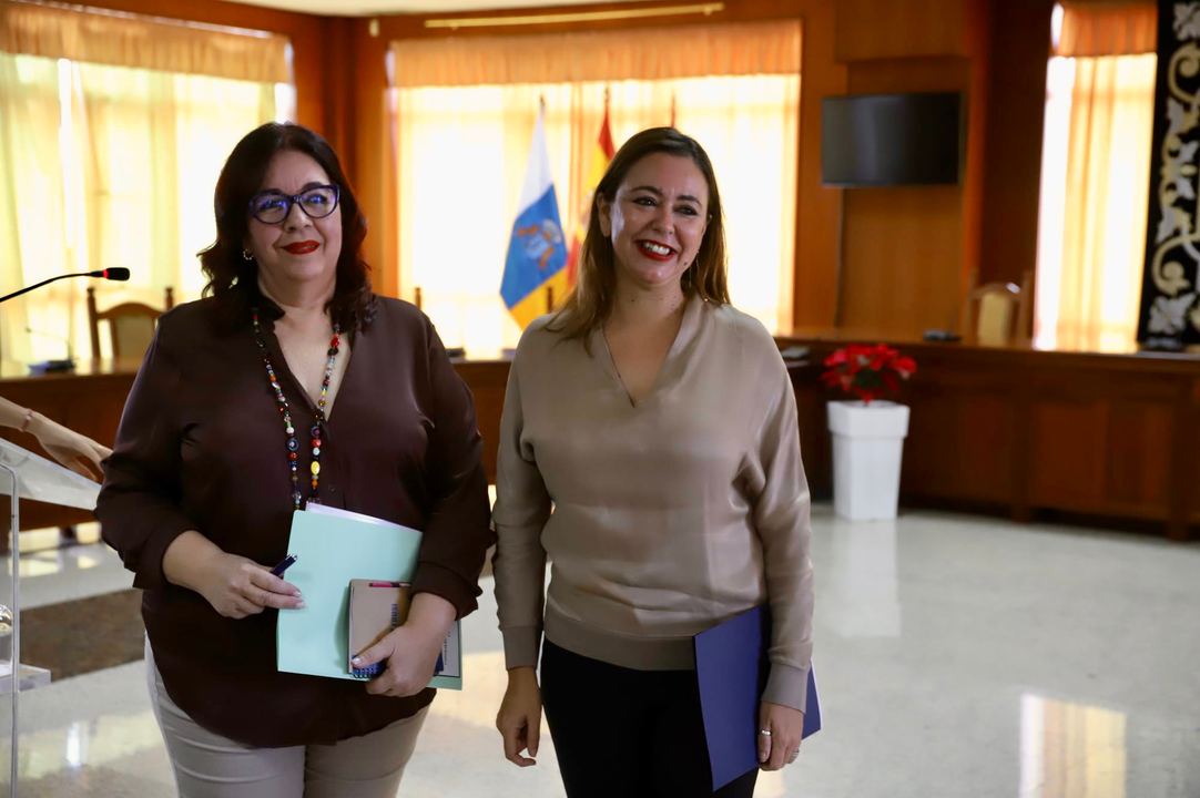 Manuela Armas y maría Dolores Corujo