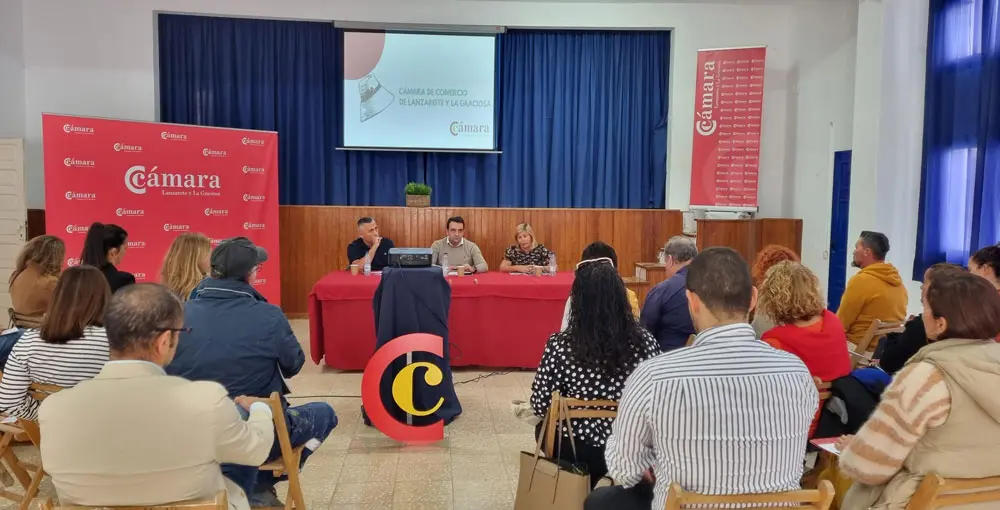 Reunión de la Cámara de Comercio en La Graciosa