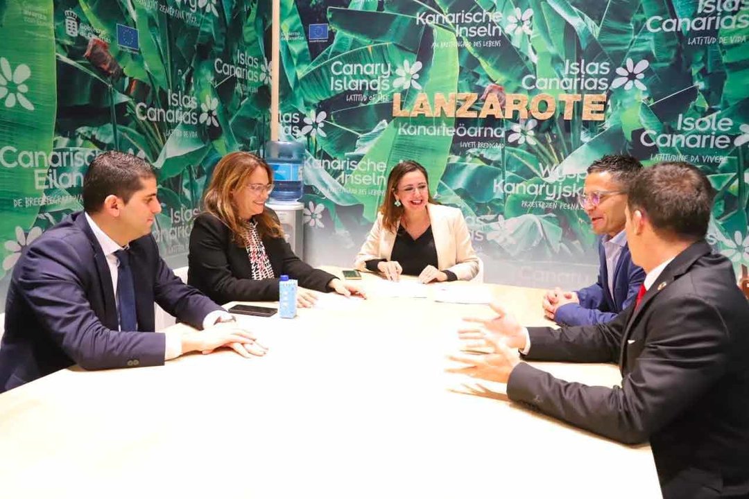 Fitur 2023-Reunión Menorca y Lanzarote