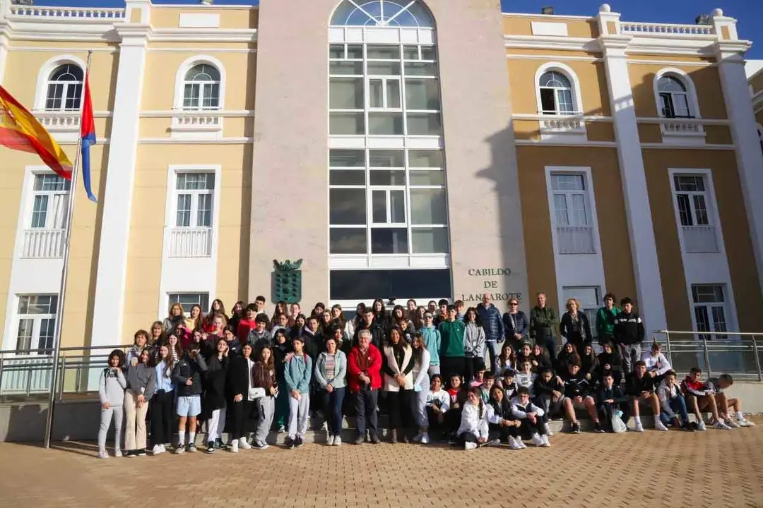 Visita de estudiantes al Cabildo