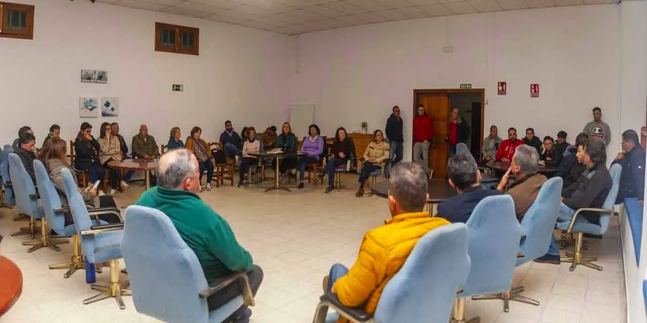 Reunión con los vecinos de Los Valles y El Mojón