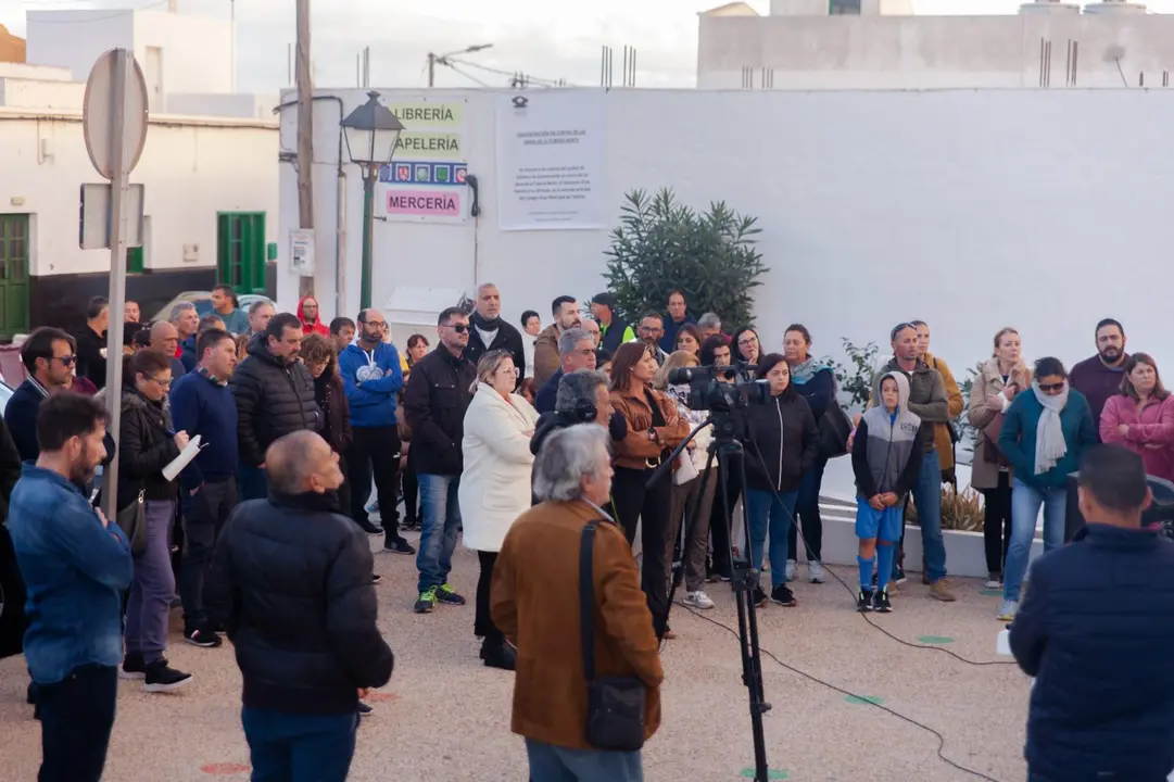 Concentración contra la tubería del norte