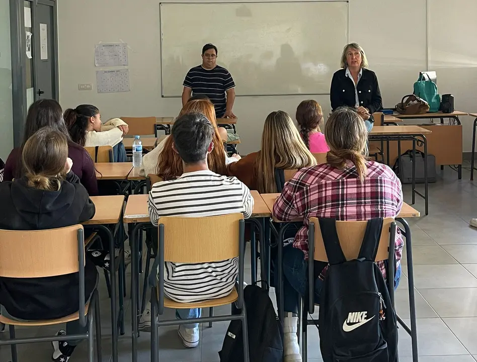 Charla de sensibilización junto a Braulio Betancort en el IES Costa Teguise