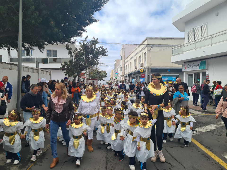 Pasacalle de carnaval de los escolares de Arrecife