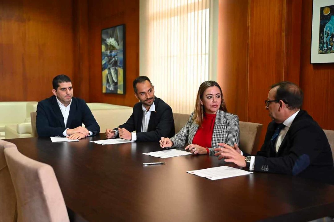 Reunión para hacer de Lanzarote un destino de pagos digitales
