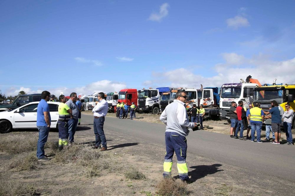 Movilizaciones de los transportistas en Lanzarote (Foto José Luis Carrasco)