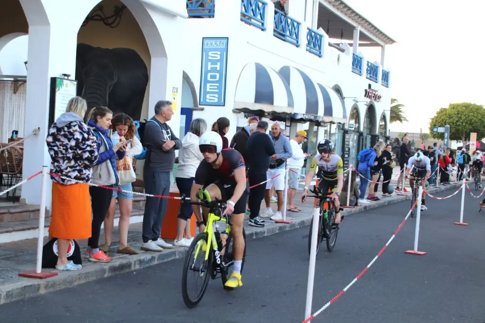 <p>Un momento del&nbsp; IRONMAN 70.3 Lanzarote</p>
