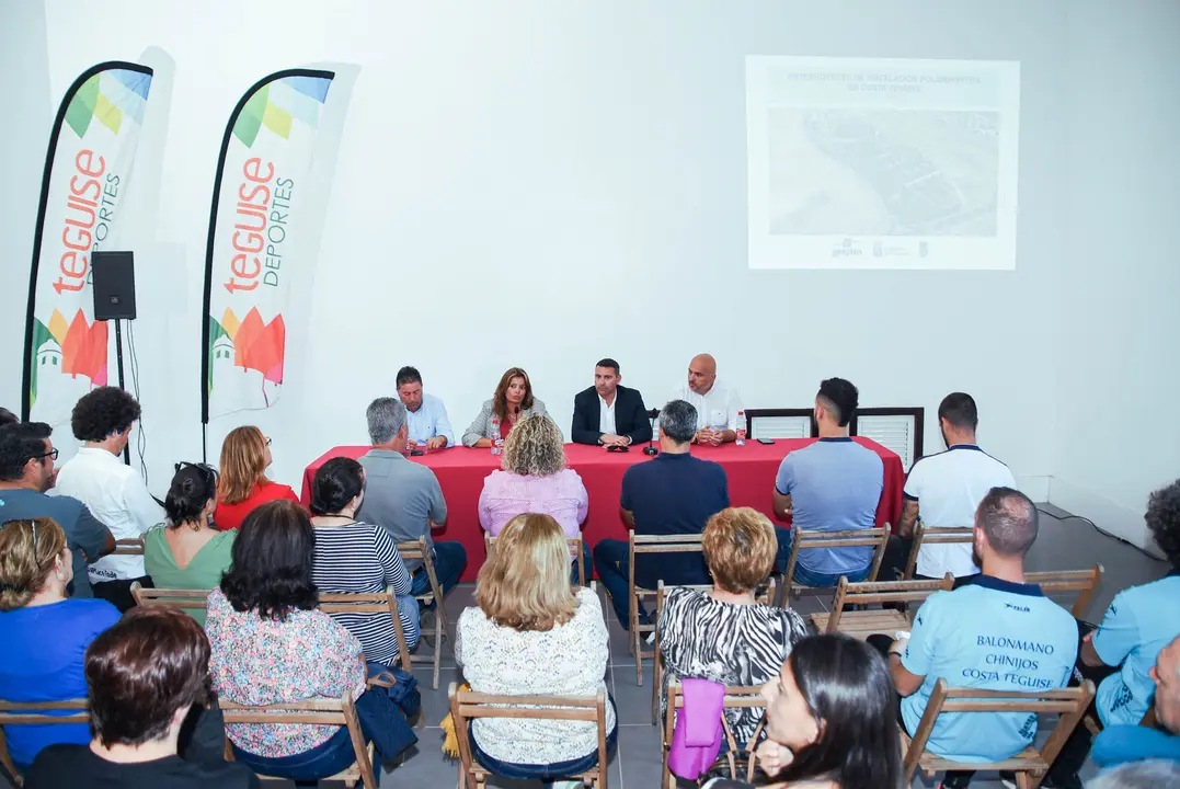 Presentación del anteproyecto de ciudad deportiva de Costa Teguise