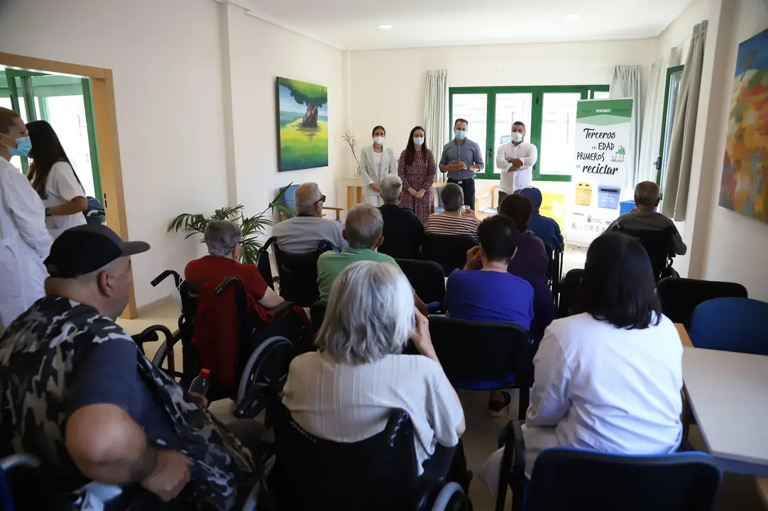 Terceros en edad primeros en Reciclar