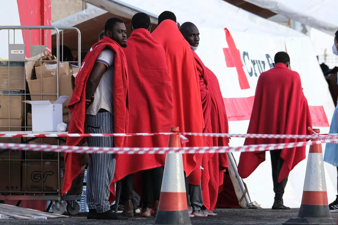 Personas migrantes rescatadas en la madrugada del miércoles, 19 de abril