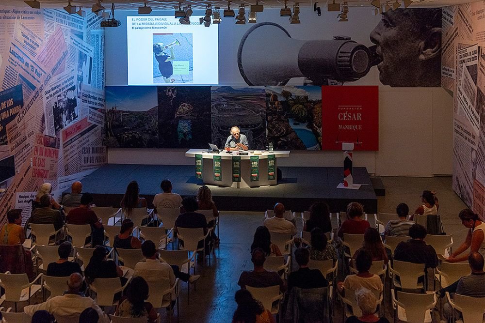 Una conferencia en la sala Saramago de la FCM