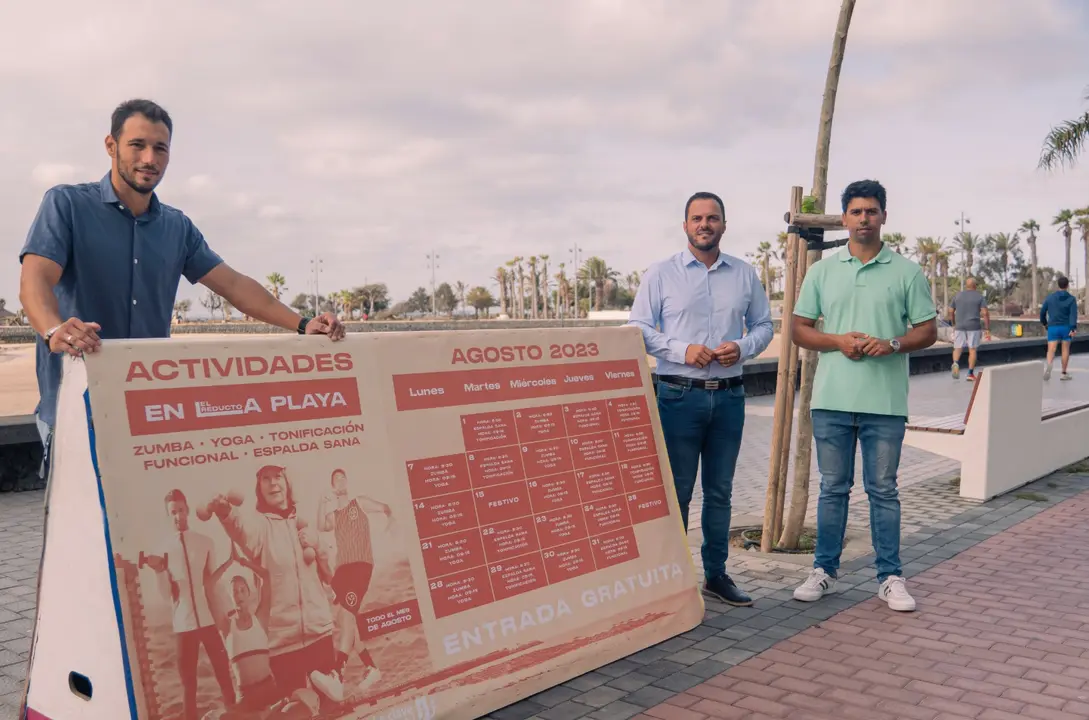 Actividades en la playa de El Reducto.