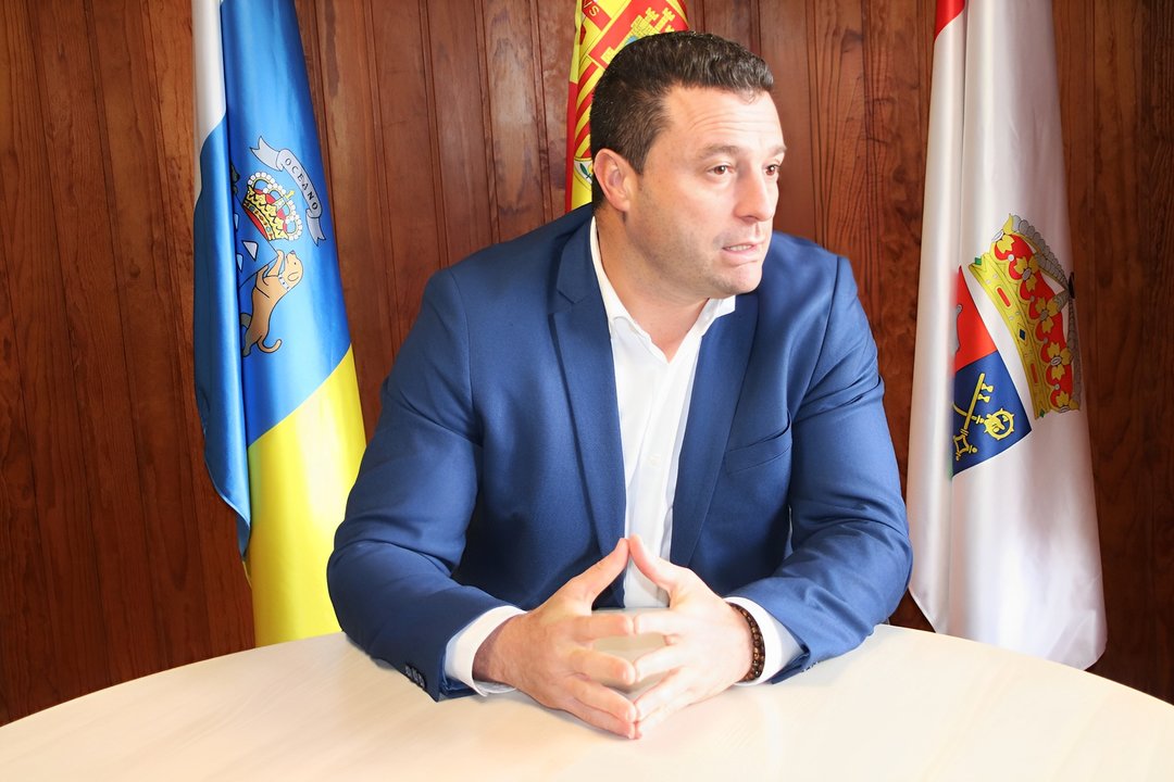 Óscar Noda, alcalde de Yaiza .