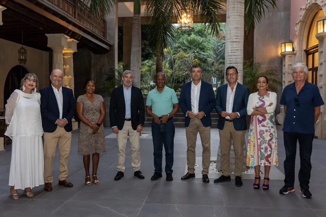 Asistentes a la cena Canarias-Cabo Verde.