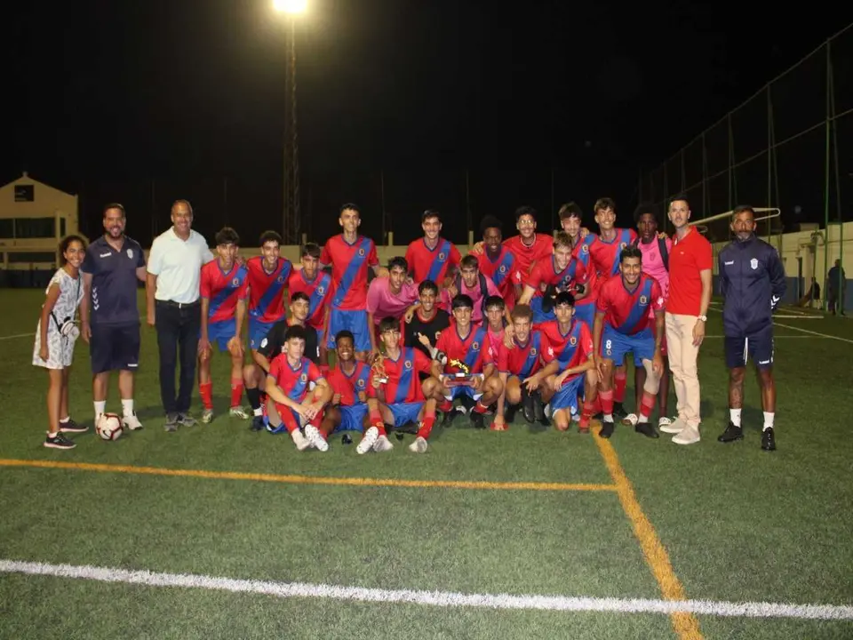 UD Lanzarote Juvenil, tras disputar la final.