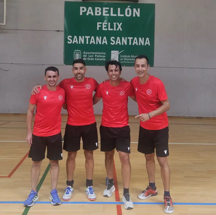 Los árbitros lanzaroteños.