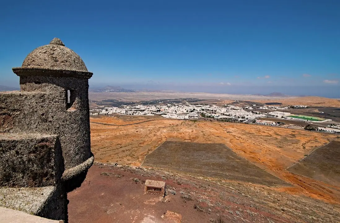 Castillo de Santa Bárbara, en la Montaña de Guanapay.