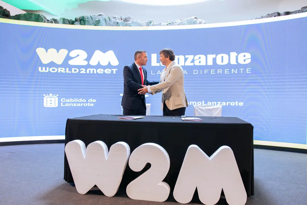 Firma del Cabildo de Lanzarote con W2M.
